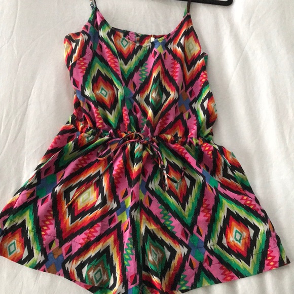 COPY - 12th Street by Cynthia Vincent Aztec Silk … - Picture 1 of 3